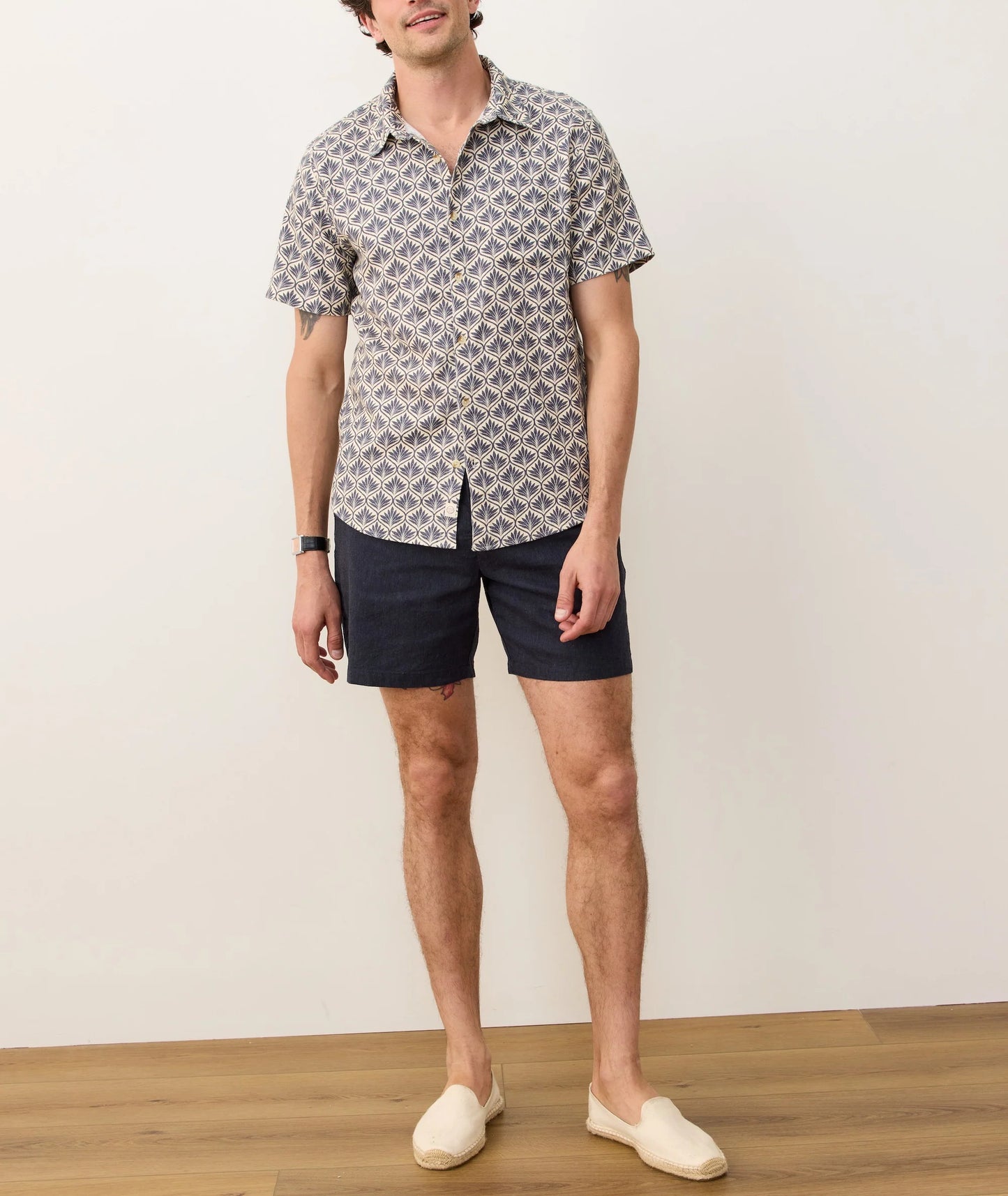 MARINE LAYER STRETCH SELVAGE SHIRT IN INDIA INK AGAVE PRINT