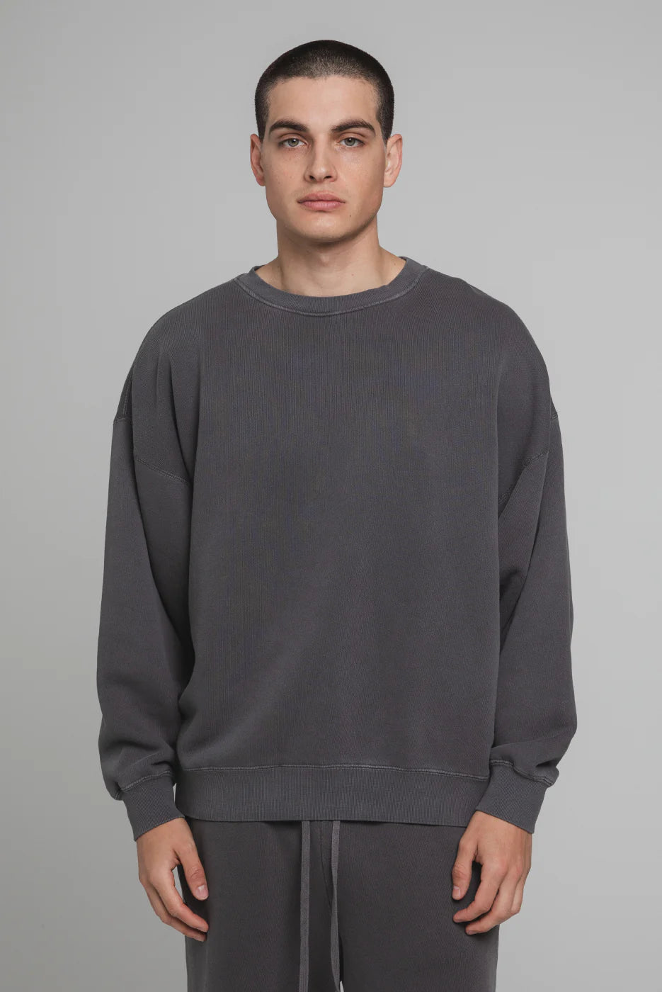 ELWOOD OVERSIZED CORE CREWNECK IN VINTAGE GREY