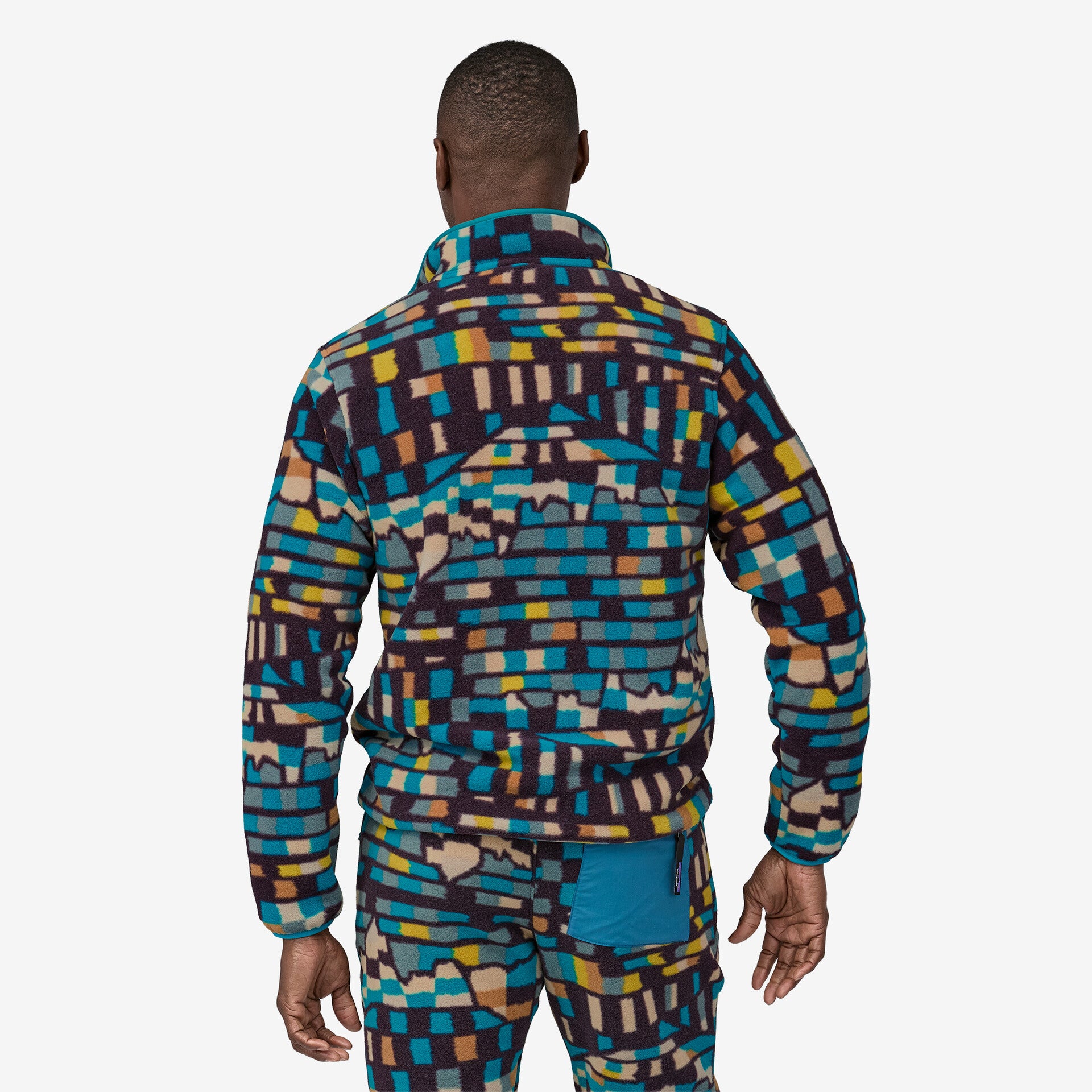 Patagonia - PATAGONIA LIGHTWEIGHT SYNCHILLA SNAP PULLOVER IN FITZ ROY PATCHWORK: BELAY BLUE - Rent With Thred