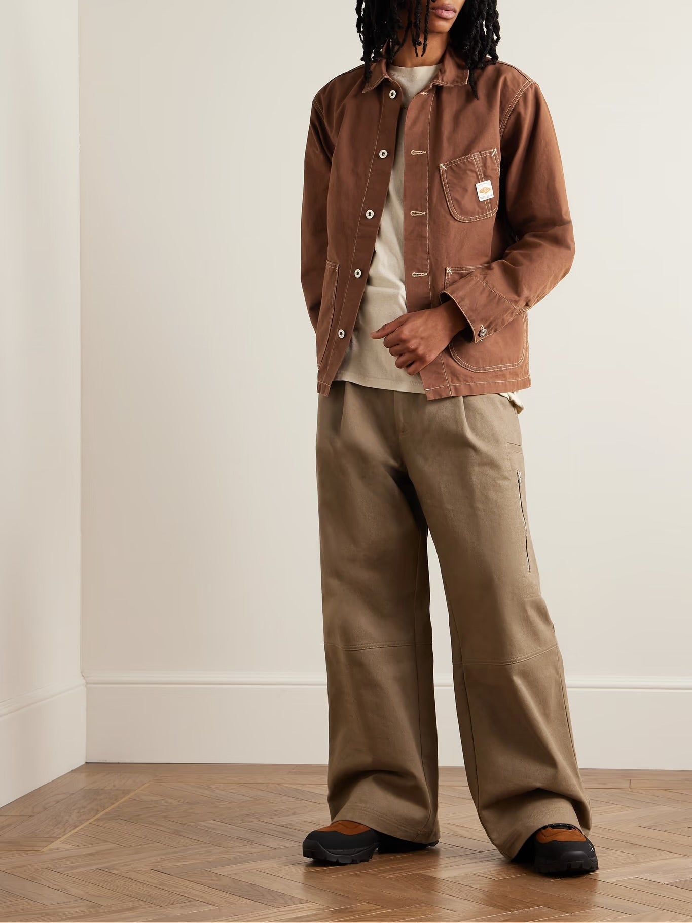 Nudie Jeans - NUDIE JEANS HOWIE LOGO-APPLIQUÉD COTTON-CANVAS CHORE JACKET IN BROWN - Rent With Thred