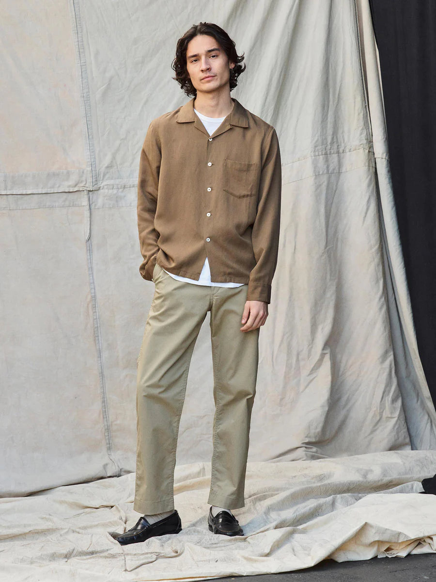 BUCK MASON DRAPED LINEN CAMP SHIRT IN TEAK