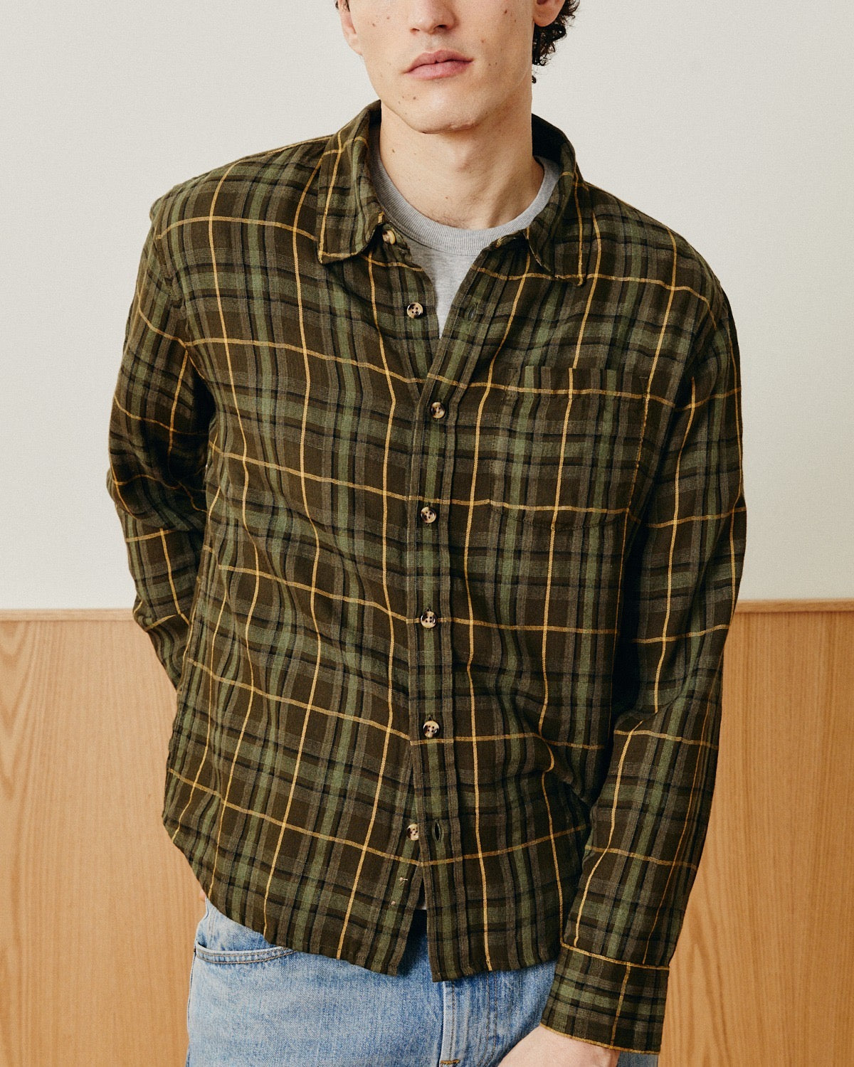 CORRIDOR CRINKLE PLAID LS SHIRT IN OLIVE