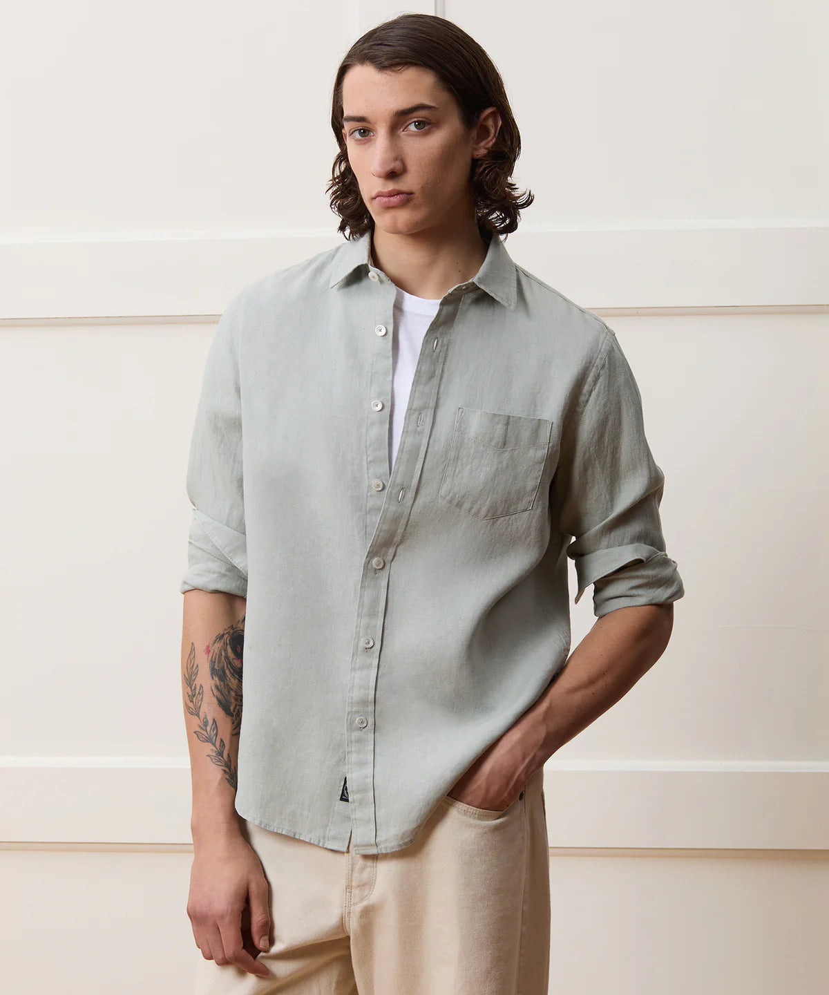 TODD SNYDER SEA SOFT IRISH LINEN POINT COLLAR SHIRT IN DOVE GREY