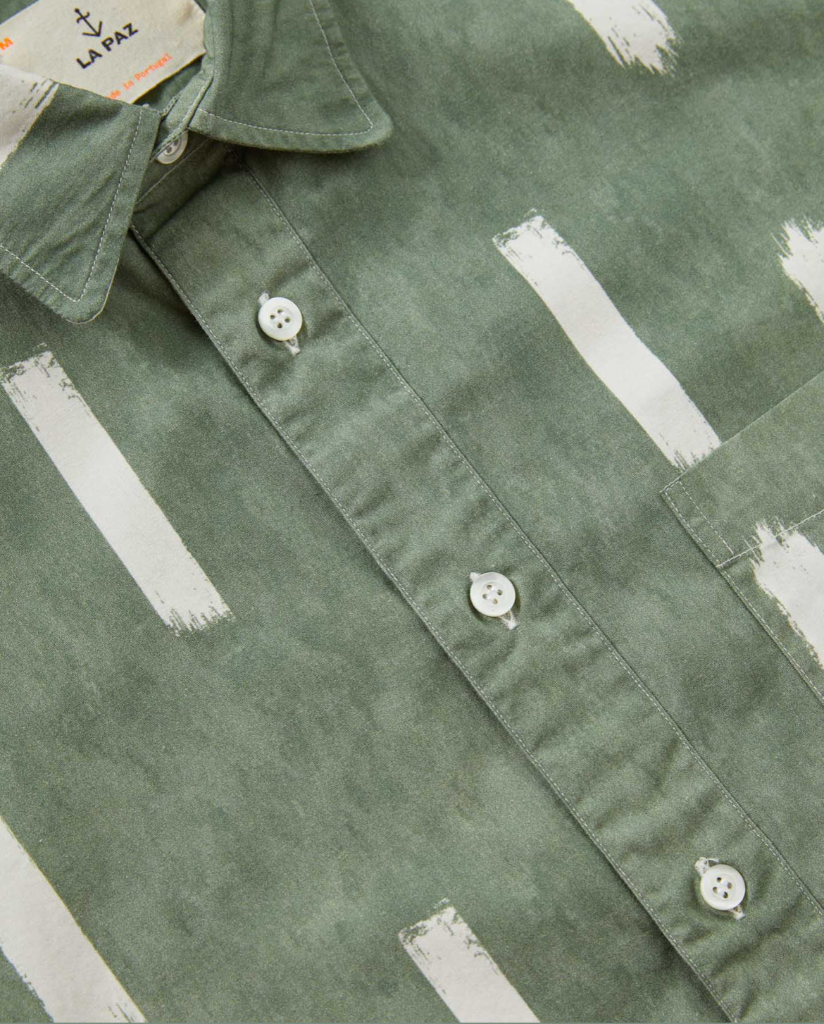 La Paz - LA PAZ ALEGRE SHORT SLEEVE SHIRT IN BRUSH GREEN BAY - Rent With Thred