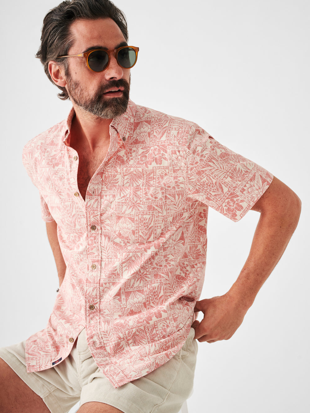 Faherty - FAHERTY SHORT-SLEEVE PLAYA SHIRT IN CORAL TILE PRINT - Rent With Thred