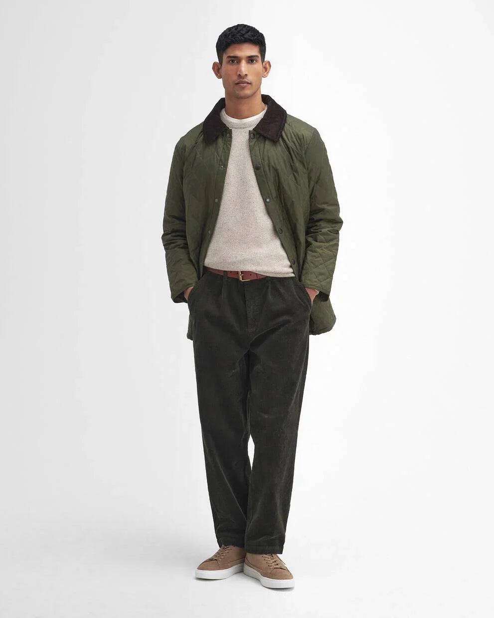 How to Rent Clothes Online for Men: Costs, Services & How It Works