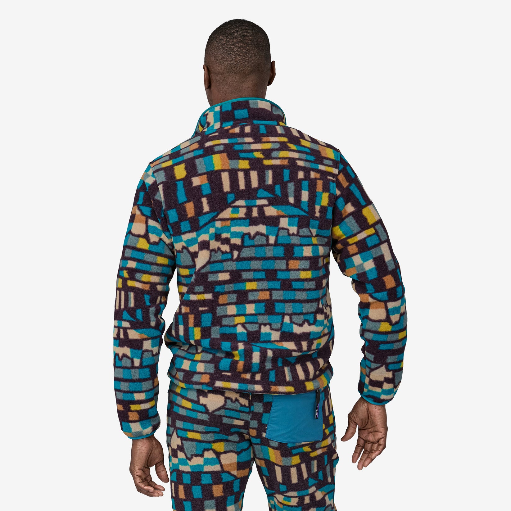 PATAGONIA LIGHTWEIGHT SYNCHILLA SNAP PULLOVER IN FITZ ROY PATCHWORK: BELAY BLUE in FITZ ROY PATCHWORK: BELAY BLUE — view 3