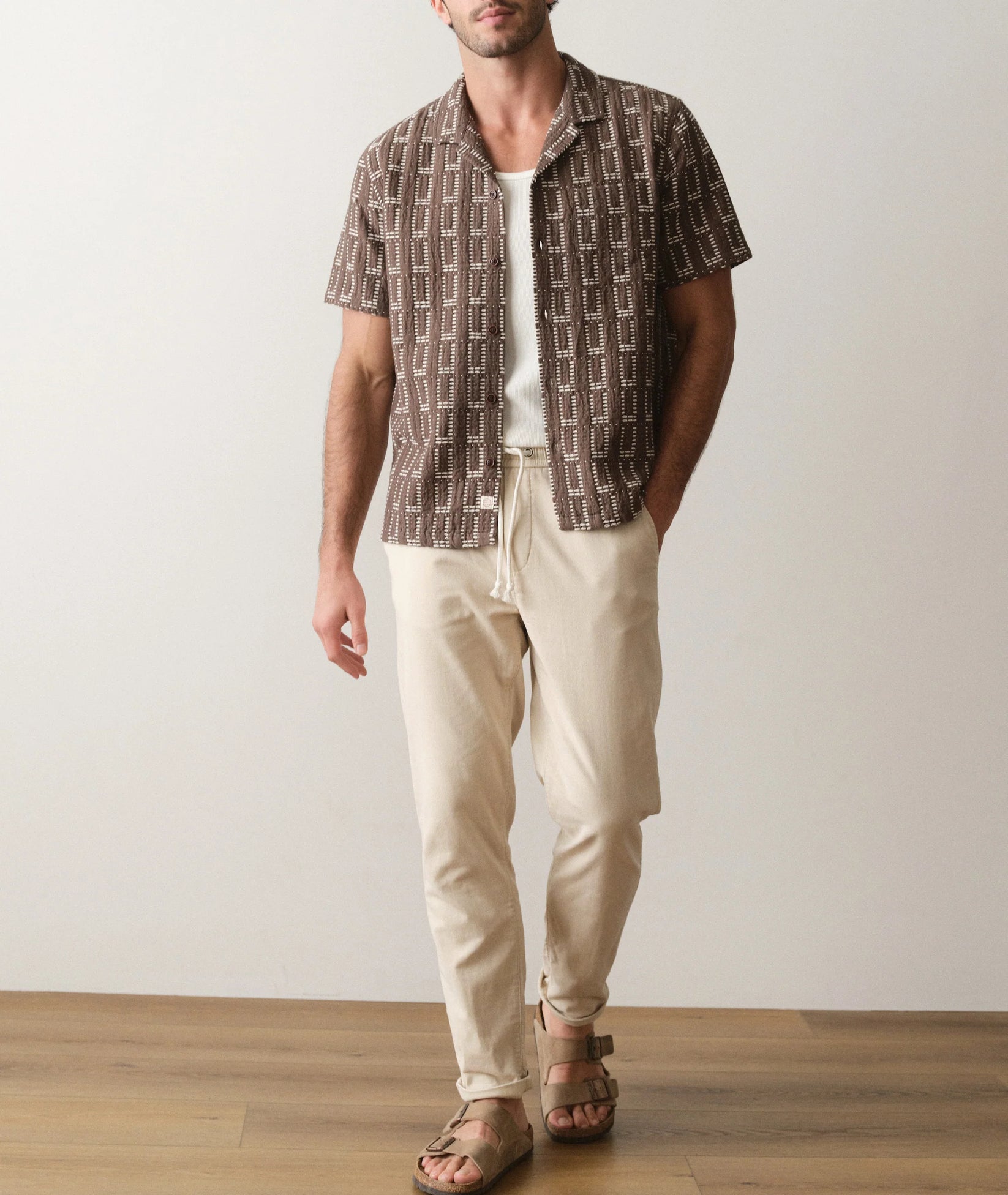 MARINE LAYER DOBBY RESORT SHIRT IN BROWN in BROWN — view 2