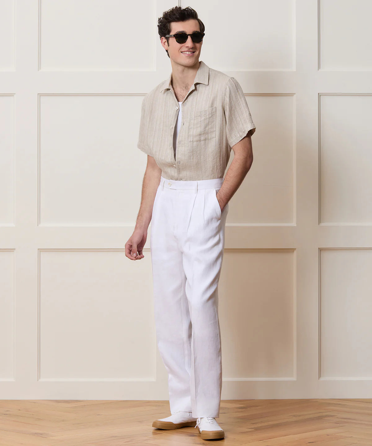 TODD SNYDER TEXTURED LINEN CAPRI SHIRT IN DESERT BEIGE in DESERT BEIGE — view 3