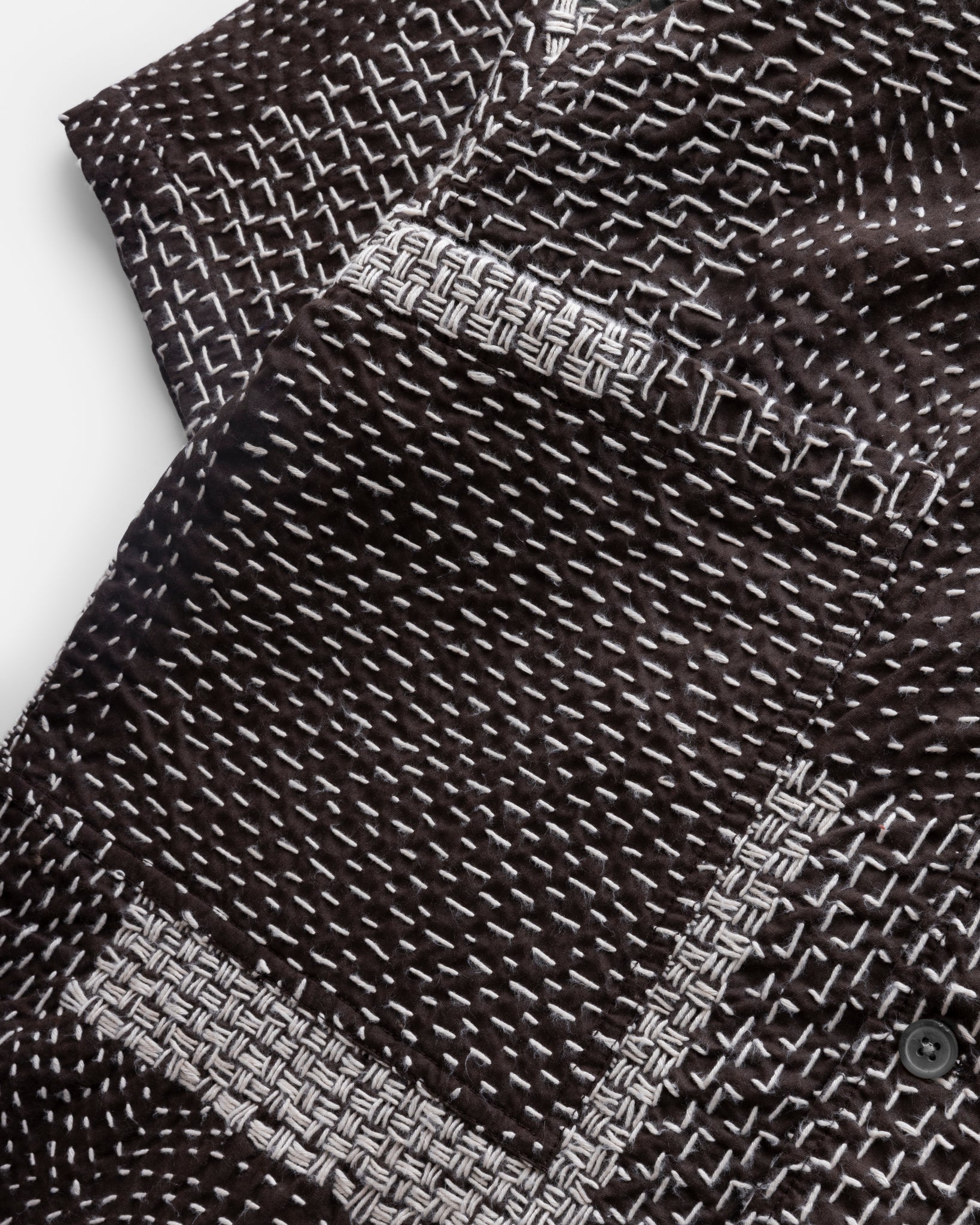 18 EAST SS SAM SHIRT IN FONDENTE BROWN / ECRU PATCHWORK KANTHA STITCHED COTTON in FONDENTE BROWN / ECRU PATCHWORK KANTHA STITCHED COTTON — view 4