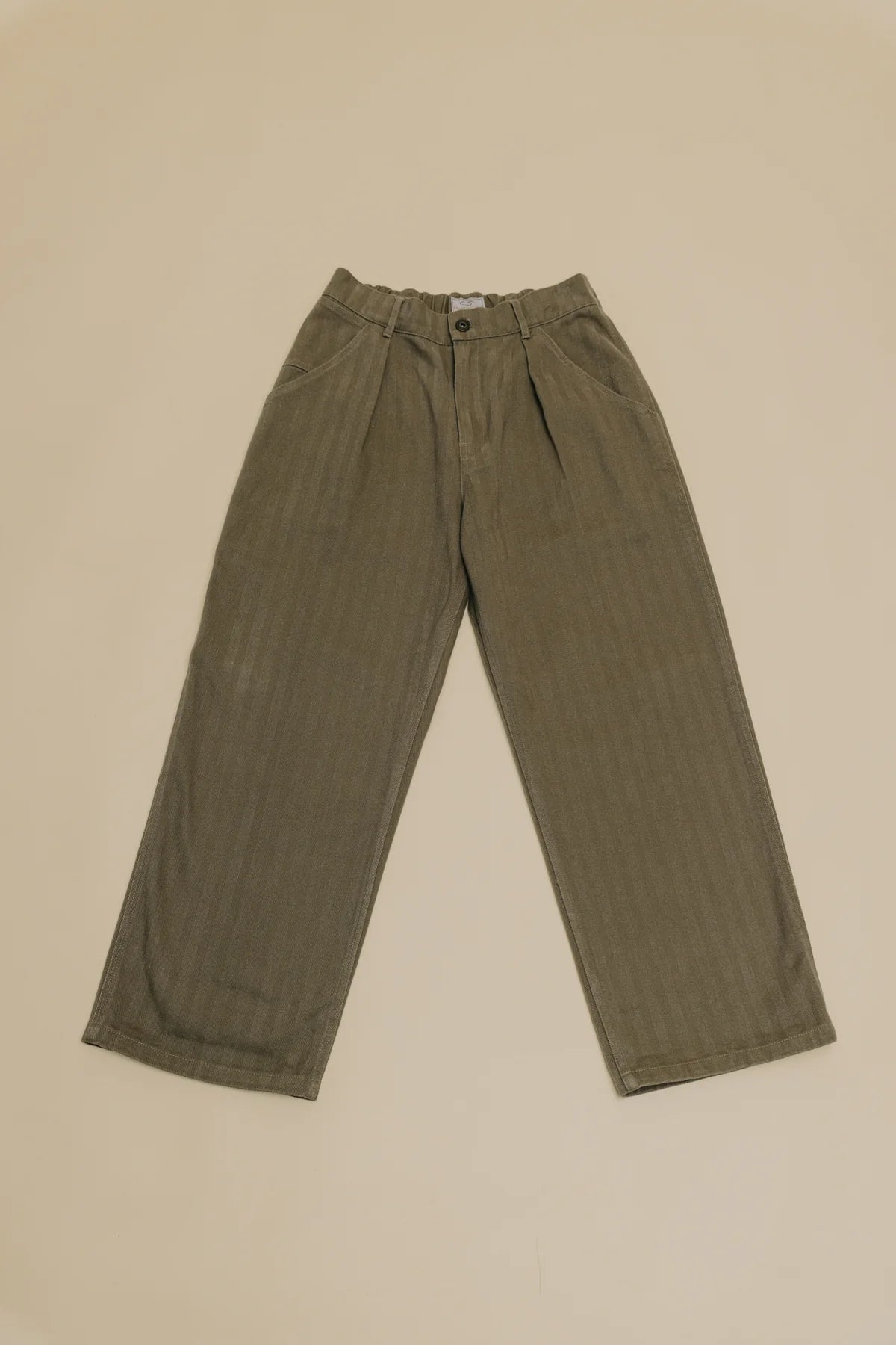 OTTWAY THE LABEL BEN ROY BAGGY PLEATED PANT IN WASHED GREEN in WASHED GREEN — view 2