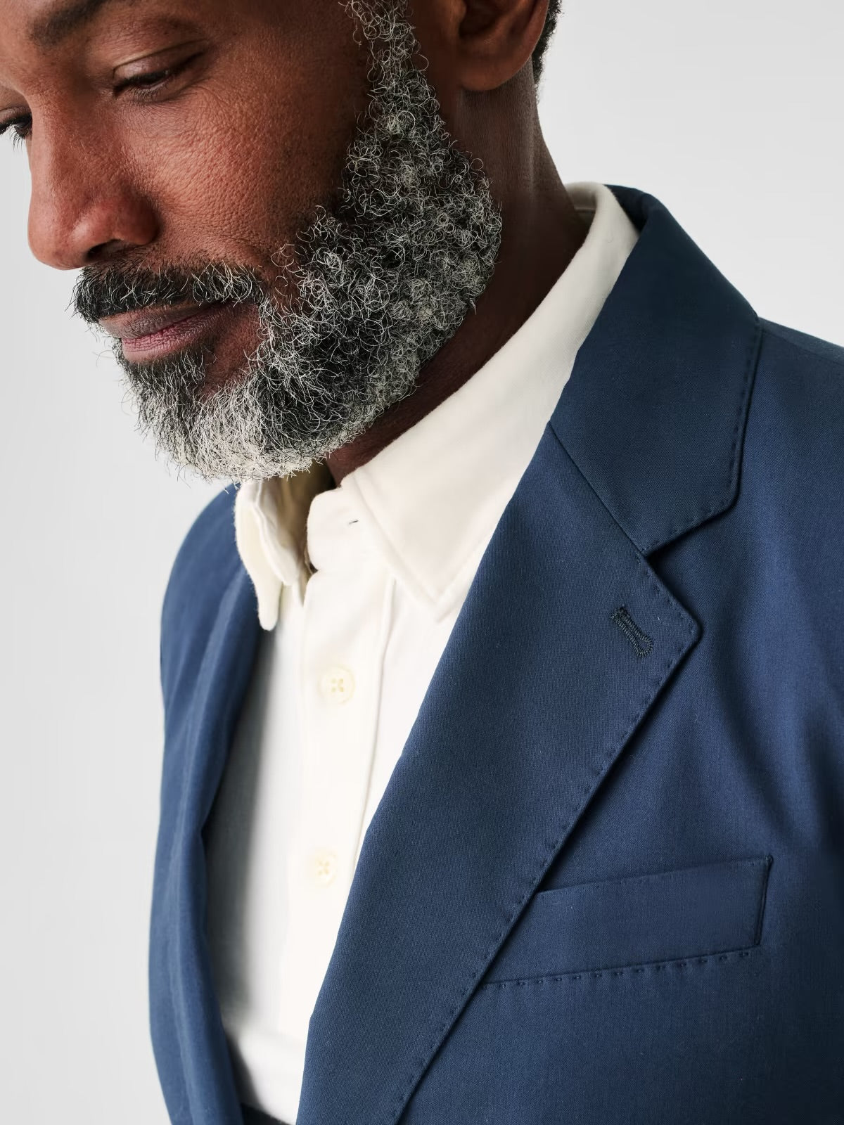 FAHERTY MOVEMENT BLAZER IN NAVY in NAVY — view 3