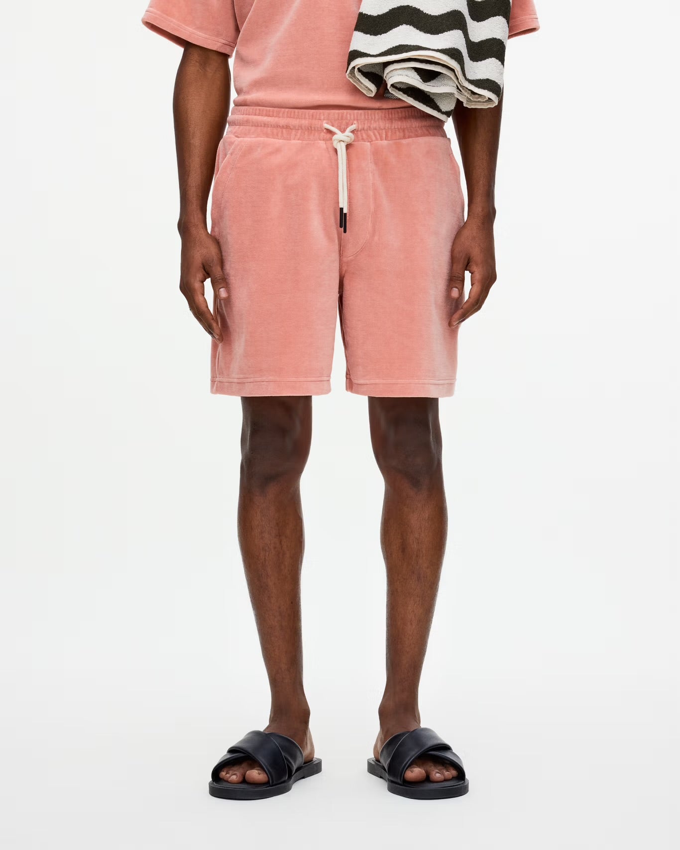 OAS CAMEO VELOUR SHORT IN PINK