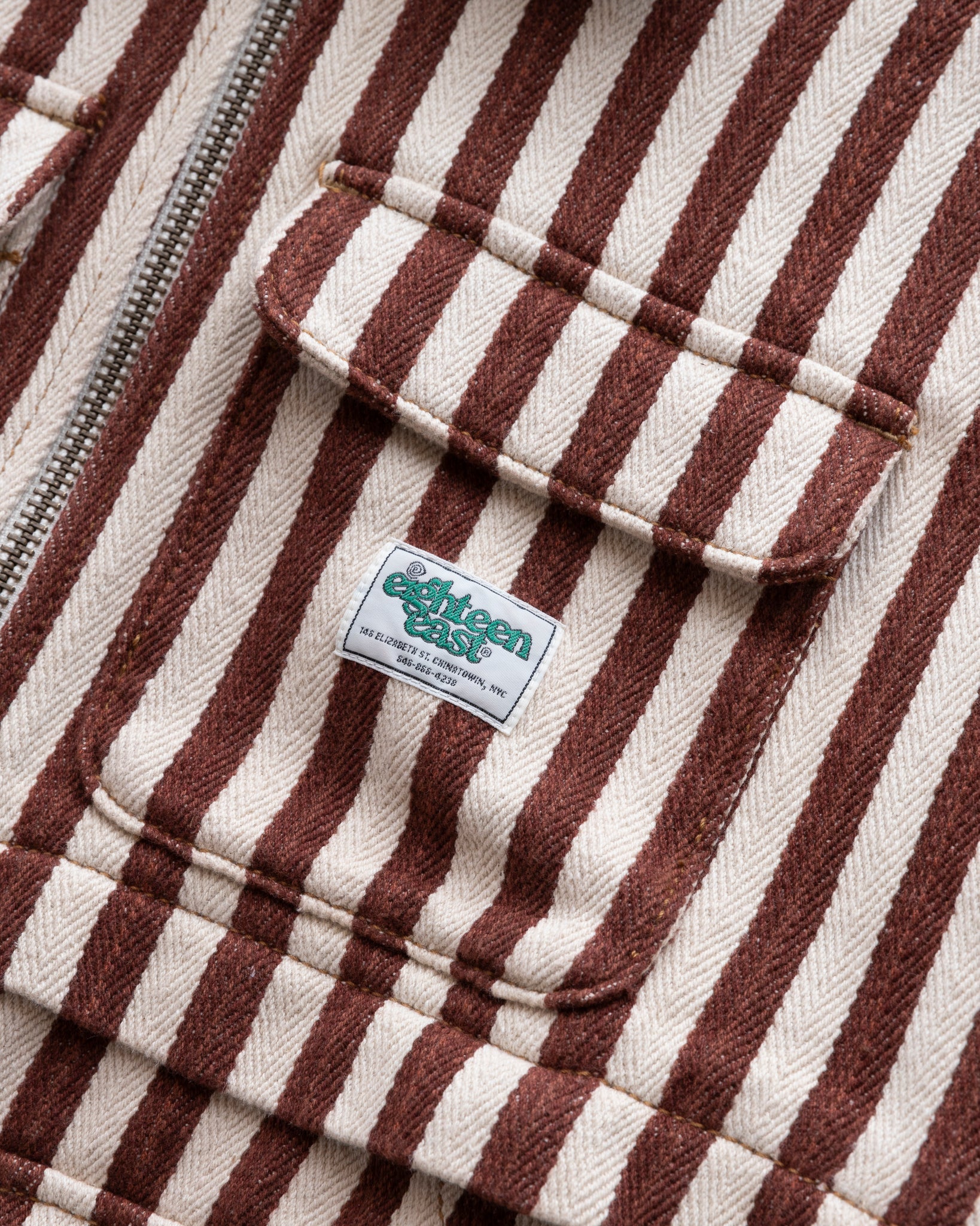 18 EAST ABAIR CHORE JACKET IN ECRU / SIERRA RUSSET AWNING STRIPED HERRINGBONE DENIM in ECRU / SIERRA RUSSET AWNING STRIPED HERRINGBONE DENIM — view 2