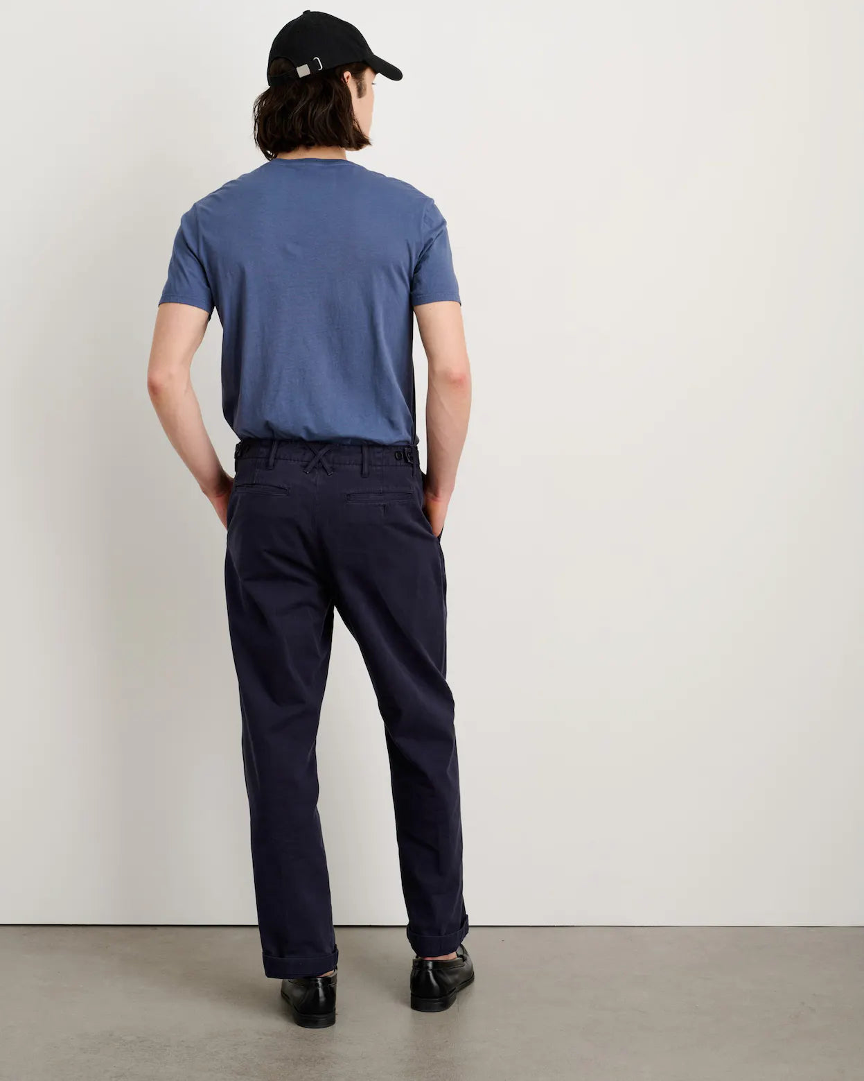 ALEX MILL VINTAGE WASHED WIDE LEG CHINO IN DARK NAVY in DARK NAVY — view 4
