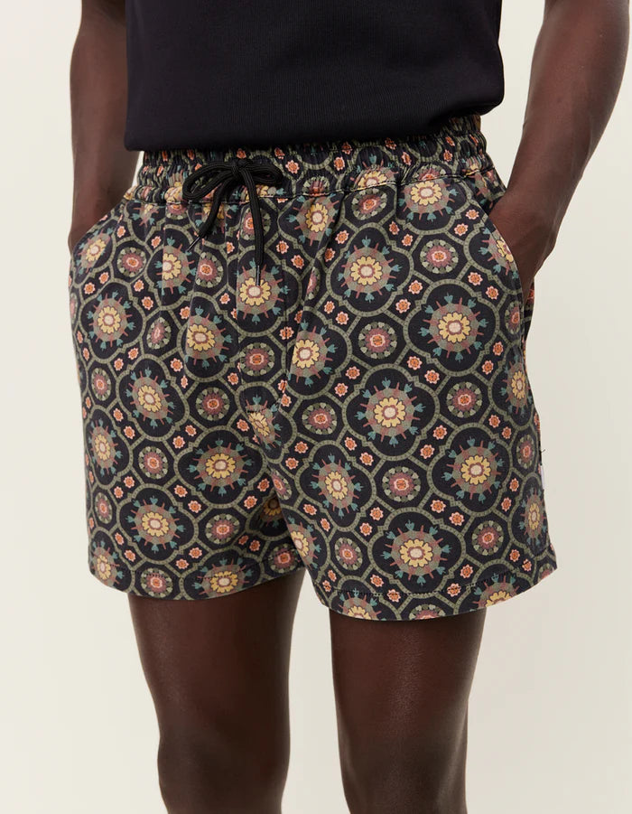 LES DEUX TAPESTRY SHORTS IN BLACK SURPLUS GREEN