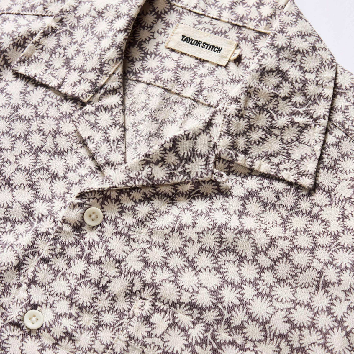 TAYLOR STITCH SS HAWTHORNE IN FIG FLORAL in FIG FLORAL — view 3