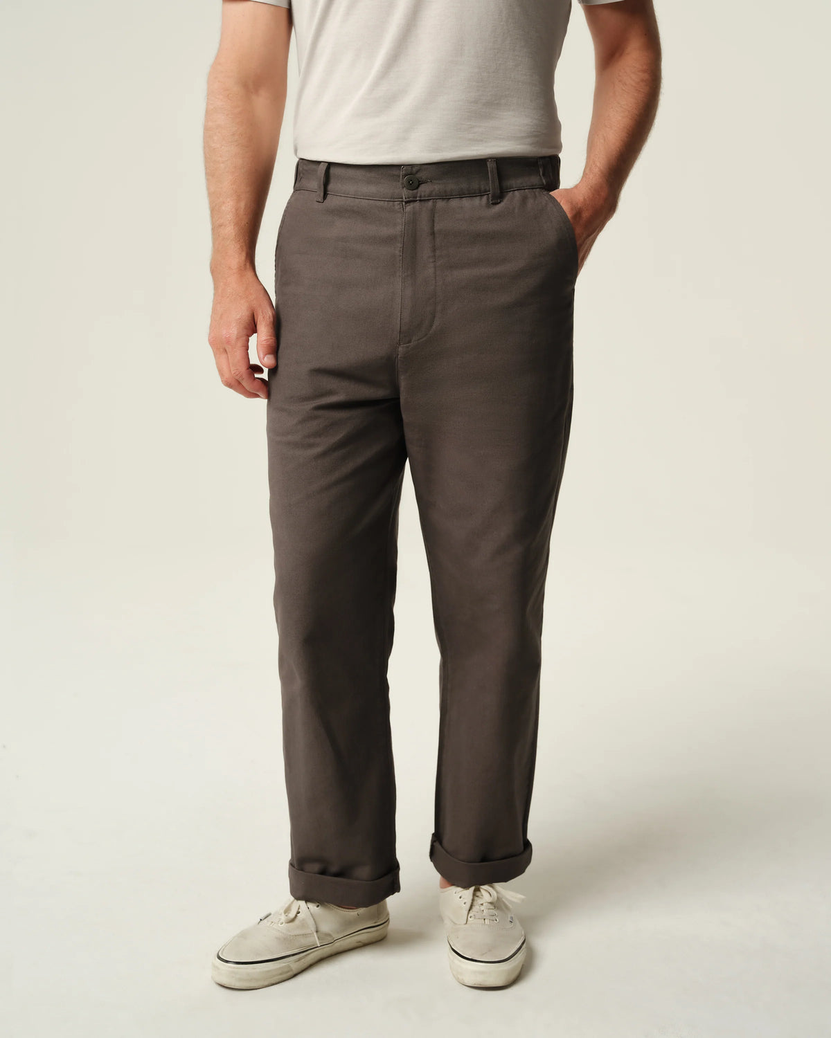 ALEX CRANE CANVAS PAINTER PANT IN BARK