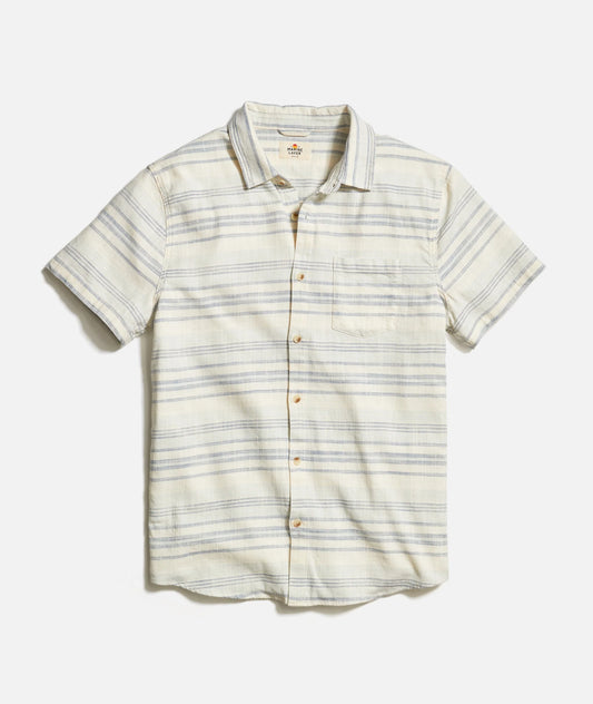 MARINE LAYER STRETCH SELVAGE SHORT SLEEVE SHIRT IN COOL BAJA STRIPE