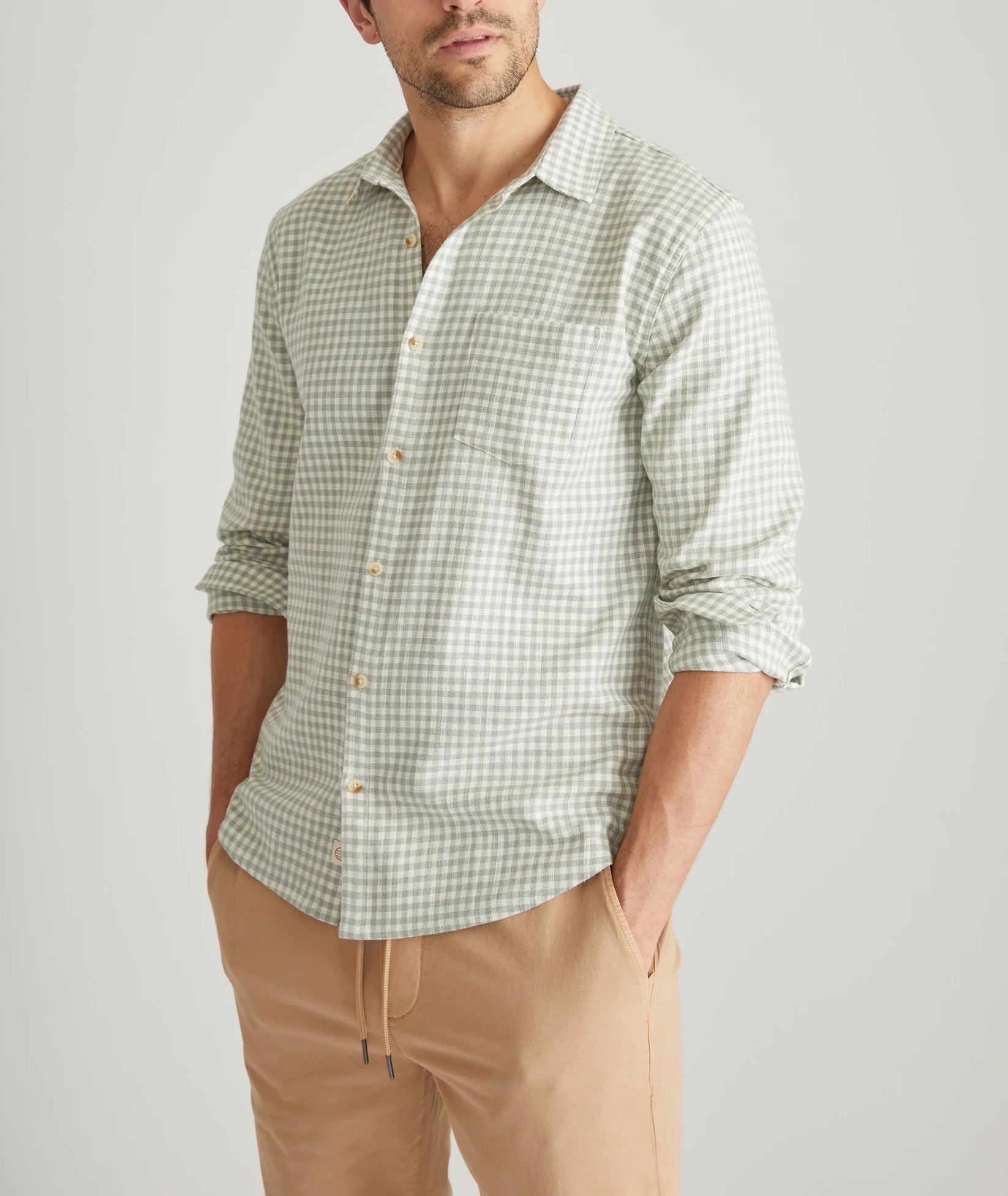 MARINE LAYER CLASSIC STRETCH SELVAGE SHIRT IN GREEN GINGHAM in GREEN GINGHAM — view 2