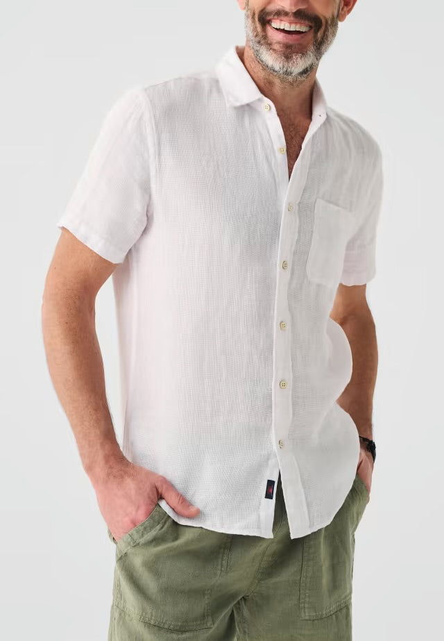 FAHERTY SHORT-SLEEVE LINEN LAGUNA SHIRT IN BRIGHT WHITE BASKETWEAVE