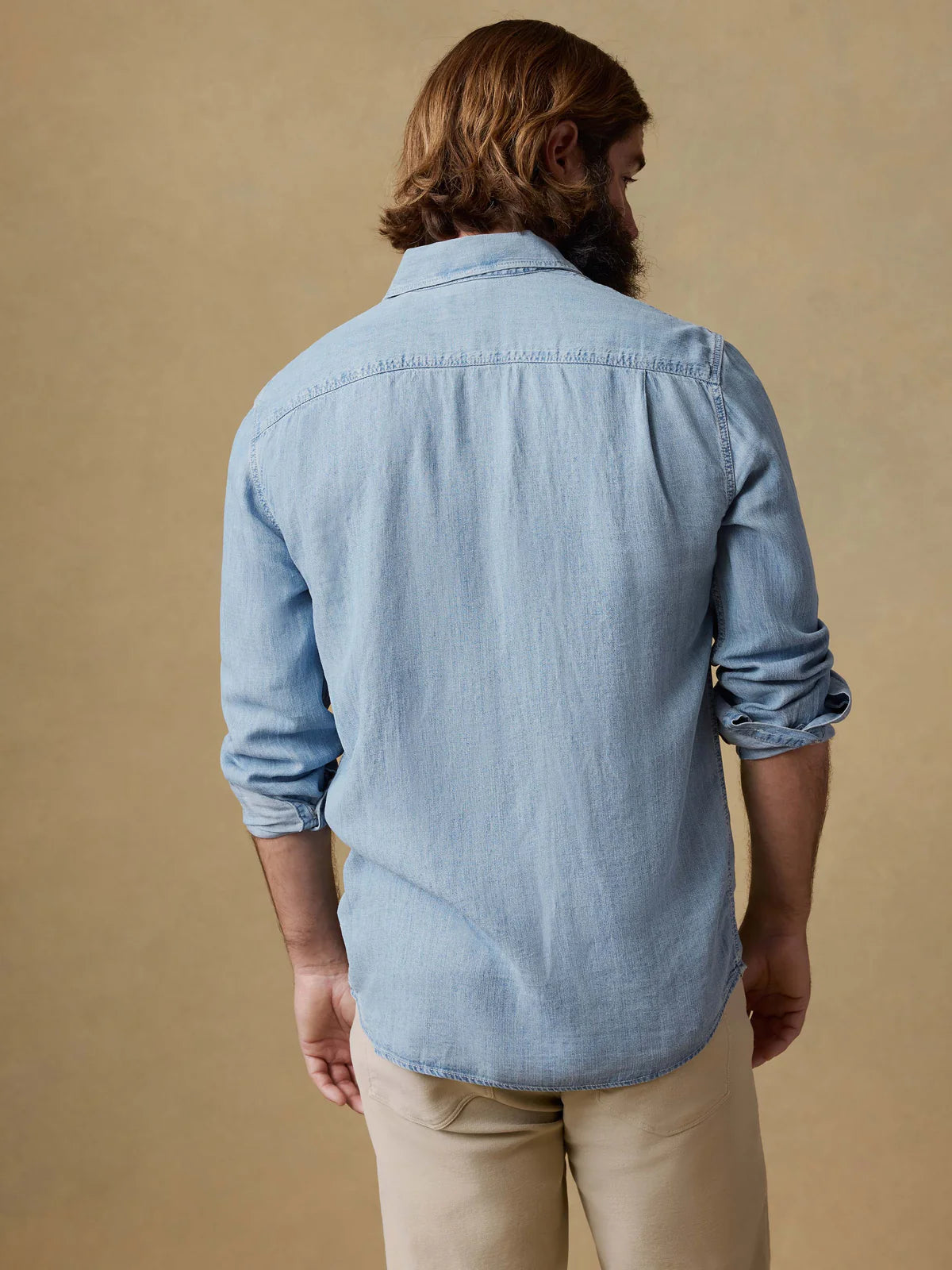 FAHERTY THE TRIED AND TRUE CHAMBRAY SHIRT IN VINTAGE INDIGO in VINTAGE INDIGO — view 2