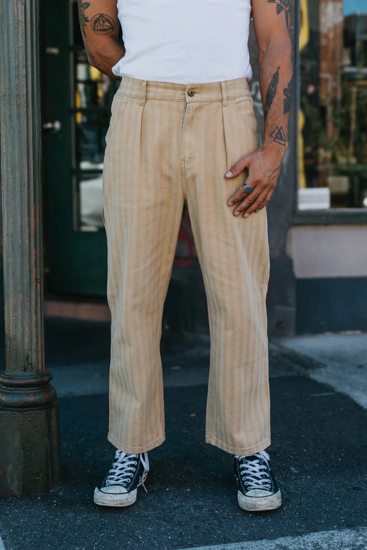 OTTWAY THE LABEL BEN ROY BAGGY PLEATED PANTS IN LIGHT BROWN