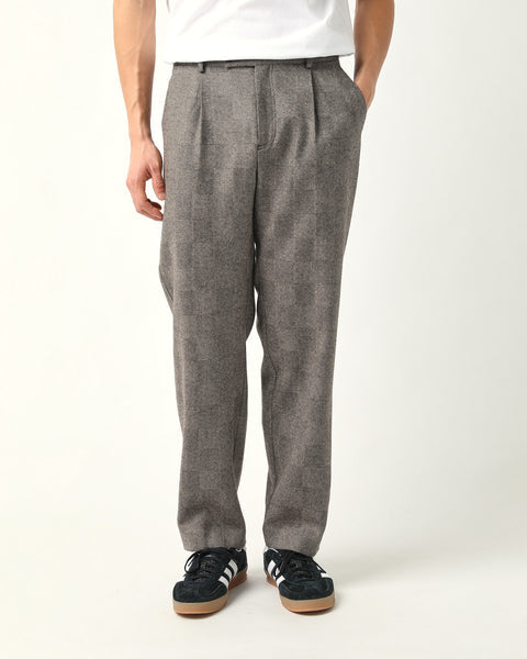 CORRIDOR CHECK PLEATED TROUSER IN GREY