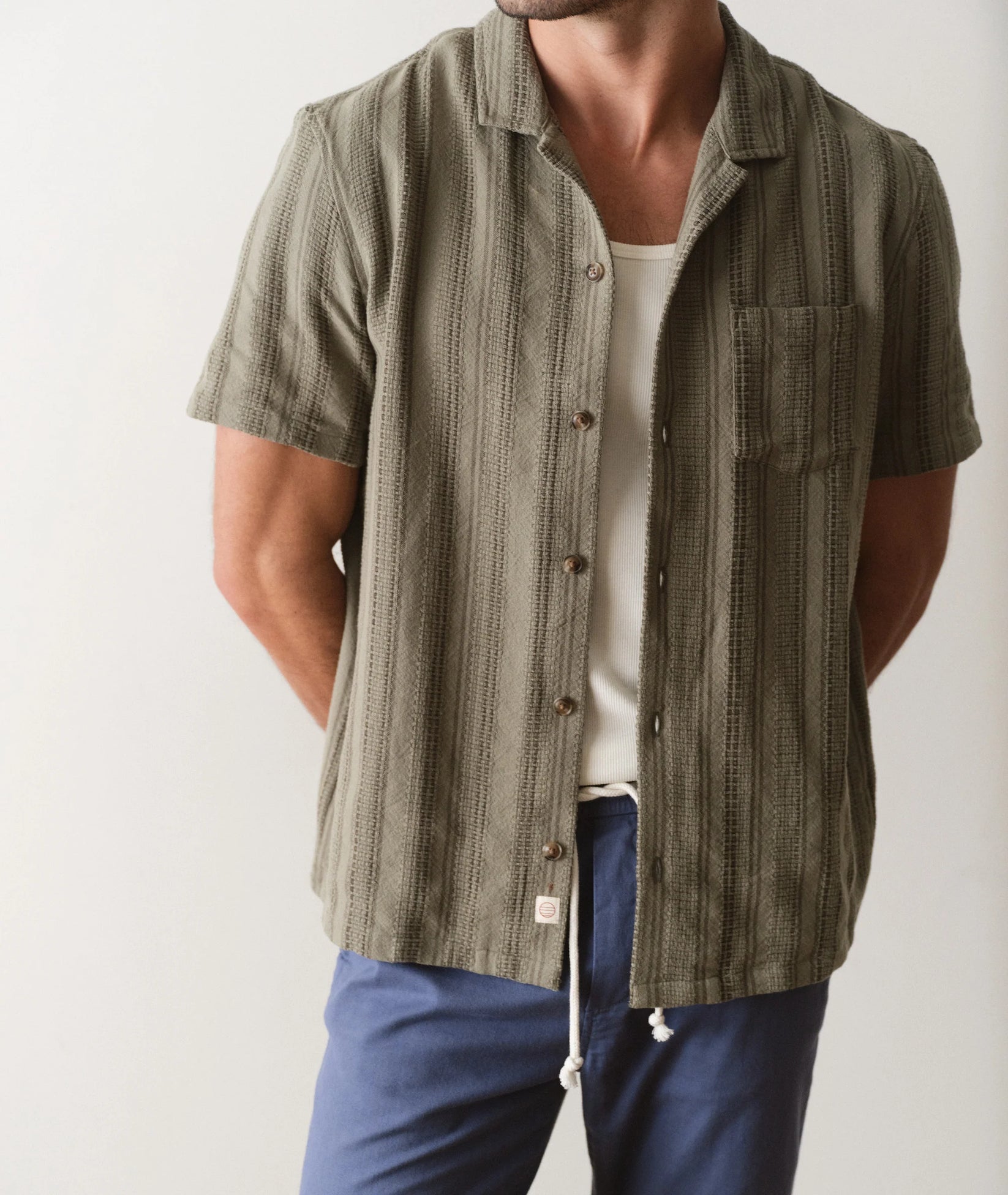 MARINE LAYER DOBBY RESORT SHIRT IN OLIVE in OLIVE — view 2