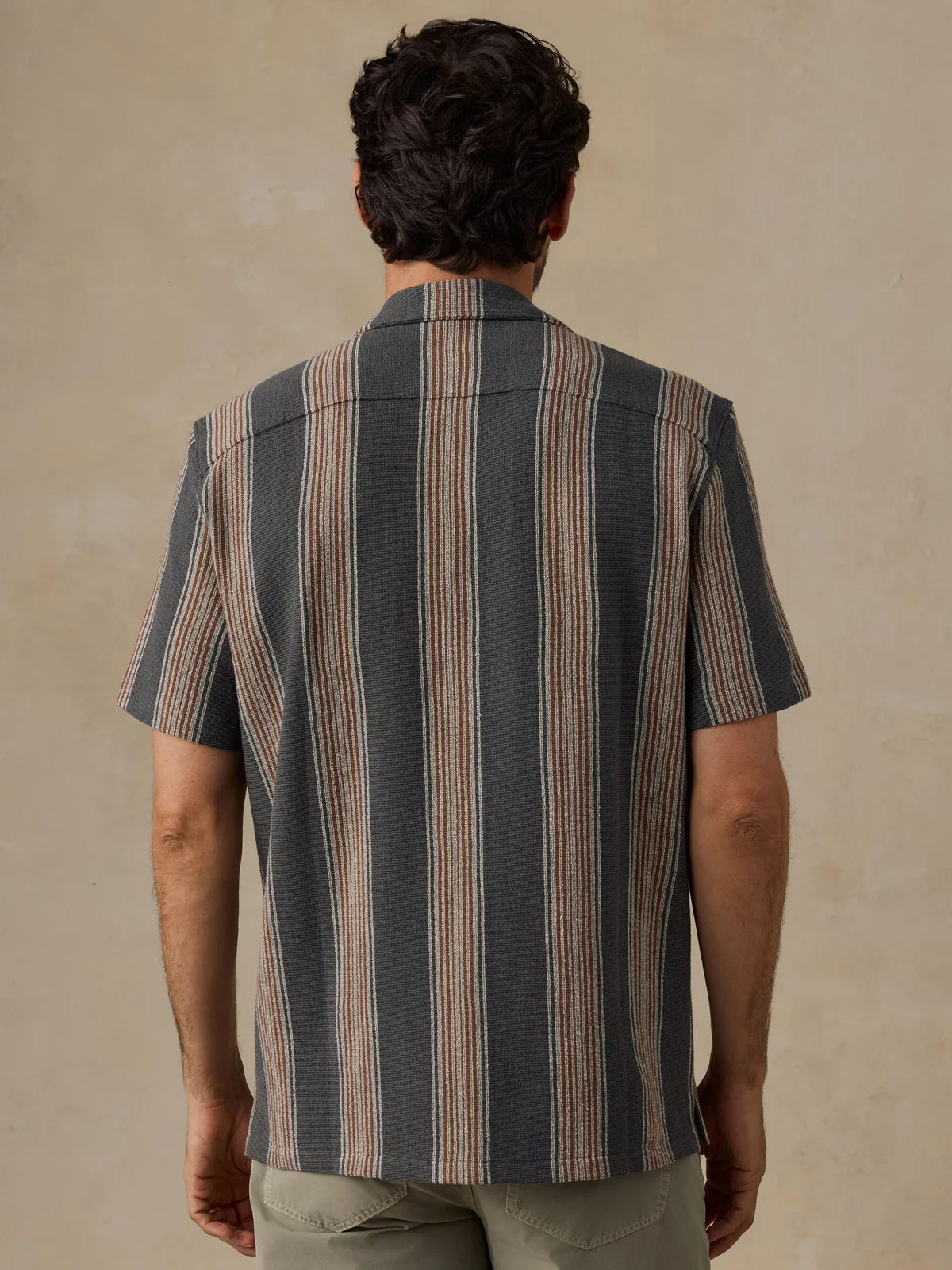 FAHERTY SS OASIS CAMP SHIRT IN CHARCOAL RUST STRIPE
