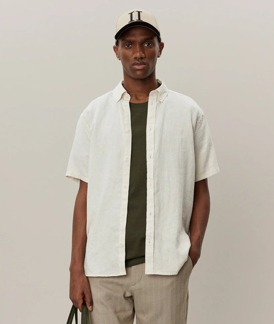 LES DEUX KRIS LINEN SS SHIRT IN IVORY