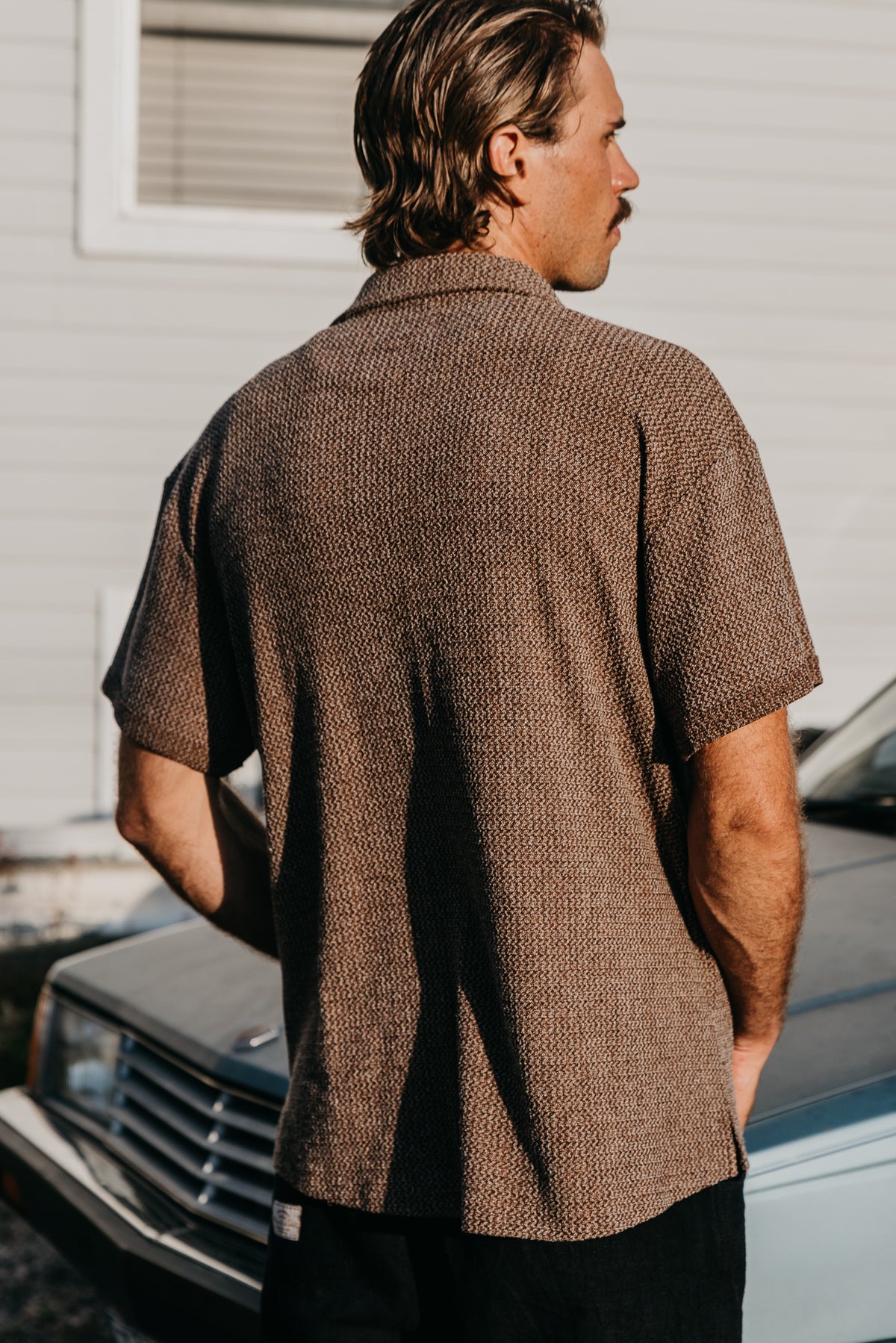 OTTWAY DIXTON SHORT SLEEVE SHIRT IN TEXTURED BROWN