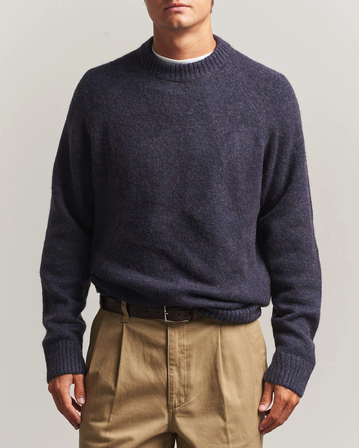 Les Deux Soft Roundneck Knit In Dark Navy Blue - Rent with Thred