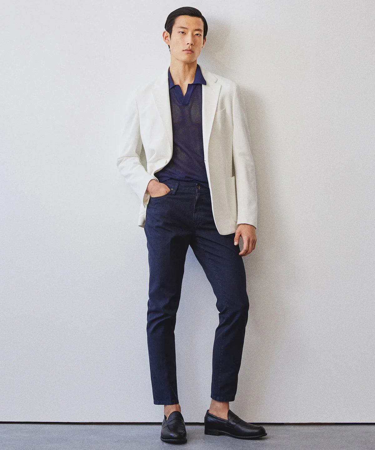 TODD SNYDER SLIM 5-POCKET COTTON LINEN PANT IN DARK INDIGO in DARK INDIGO — view 3