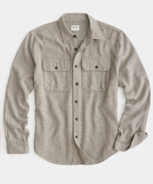 TODD SNYDER TWO POCKET UTILITY LONG SLEEVE SHIRT IN KHAKI