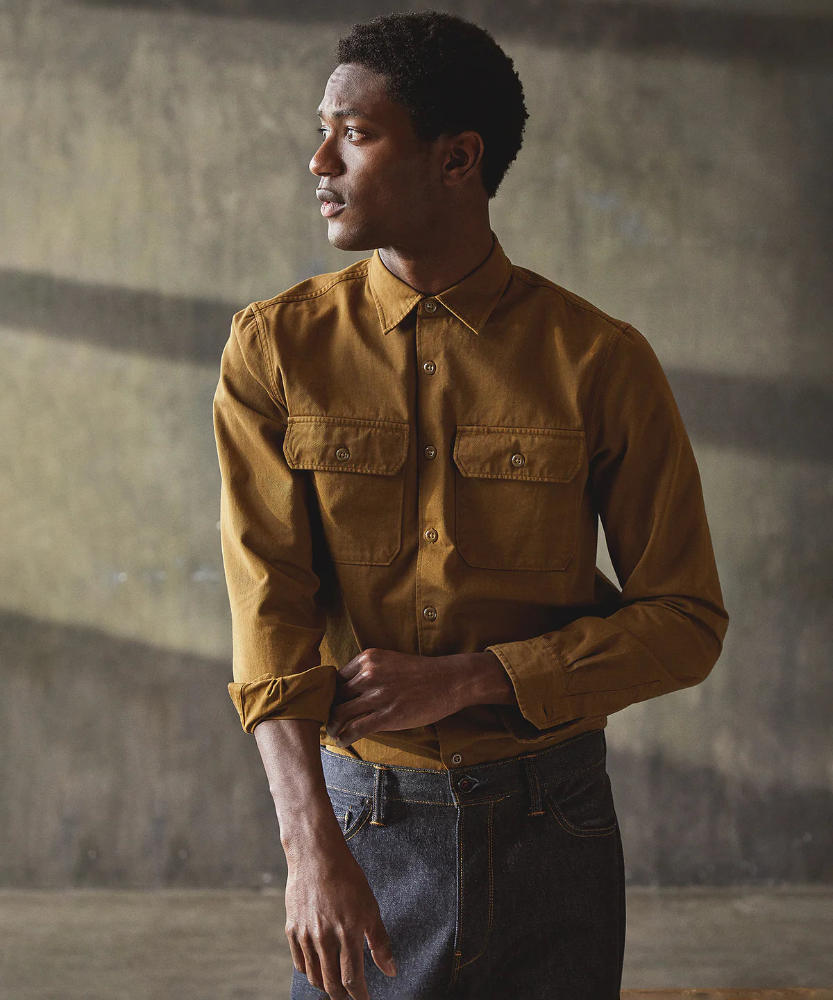 TODD SNYDER TWO POCKET UTILITY LONG SLEEVE SHIRT IN OCHRE RUST in OCHRE RUST — view 4