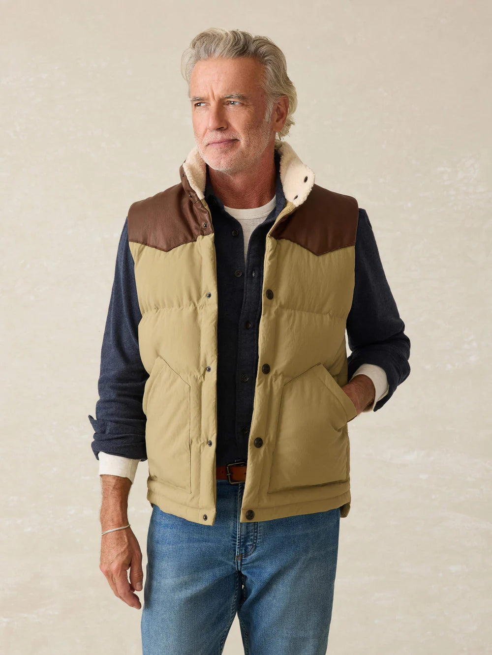 FAHERTY RANGE DOWN VEST IN DRILL KHAKI